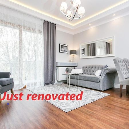 Executive 2-Bedroom Apartment Krakow Bagian luar foto